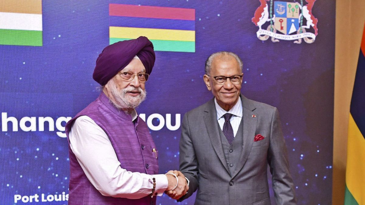 India locks in Mauritius fuel deal, tightening energy grip in the Indian Ocean